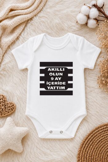 Bebek Esprili Yazılı Zıbın – Akıllı Olun 9 Ay İçeride Yattım Baskılı Eğlenceli Bebek Body